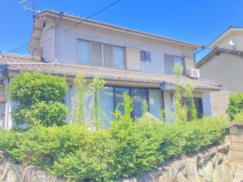 Fukuyama, Hiroshima property