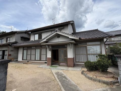 Fukuyama, Hiroshima property