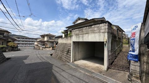Fukuyama, Hiroshima property