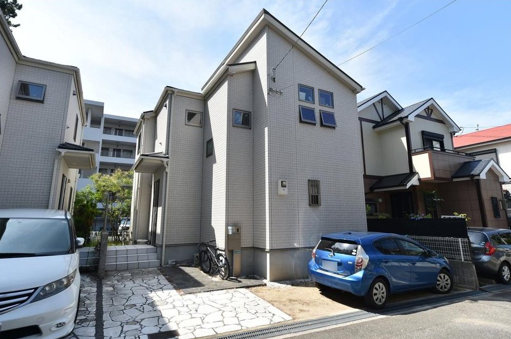 Used detached house in Ichiriyama-cho, Nishinomiya City &mdash; photo 3