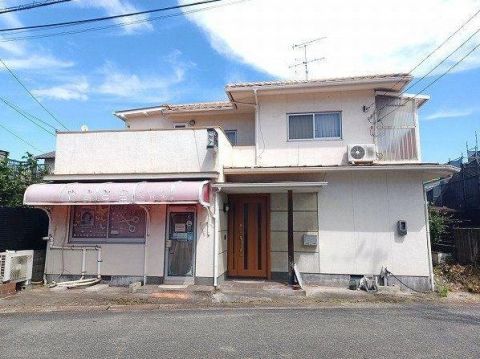 Fukuyama, Hiroshima property
