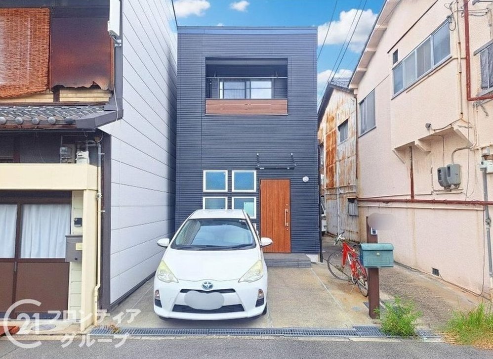 Used detached house in Ikue 2-chome, Asahi-ku, Osaka City &mdash; photo 2