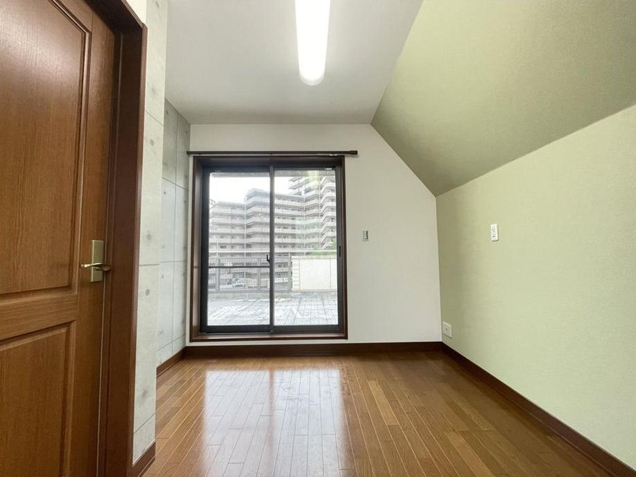 Used detached house in Chiyogaoka 2-chome, Tarumi-ku, Kobe City &mdash; photo 5