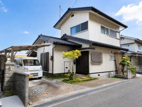 Fukuyama, Hiroshima property