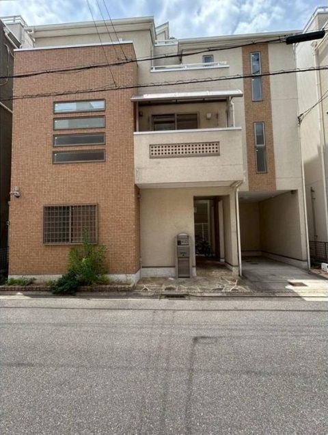 Higashiosaka, Osaka property