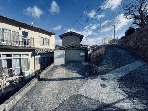 Fukuyama, Hiroshima property