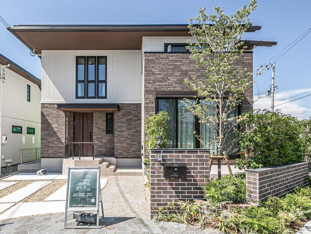 [Toyota Home] Smart Terrace Kobe Mizukidai New Detached House &mdash; photo 3