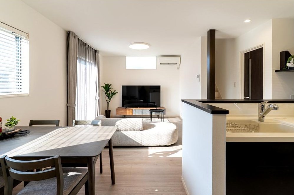 Oshima Lot 1: Living room furniture included, long-term 20-year warranty included. &mdash; photo 3