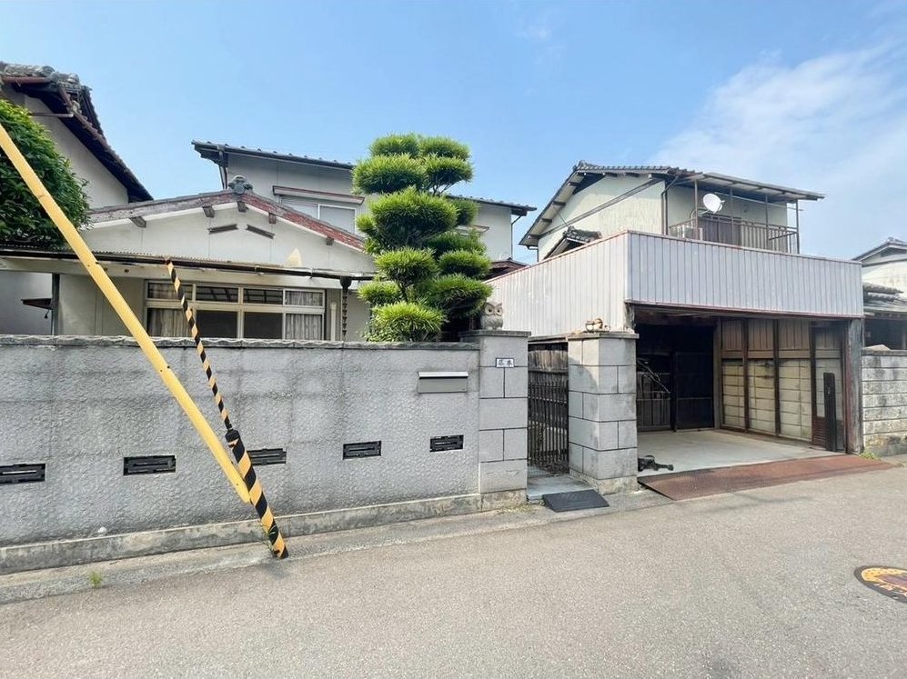 Detached house in Kagawa Town &mdash; photo 1