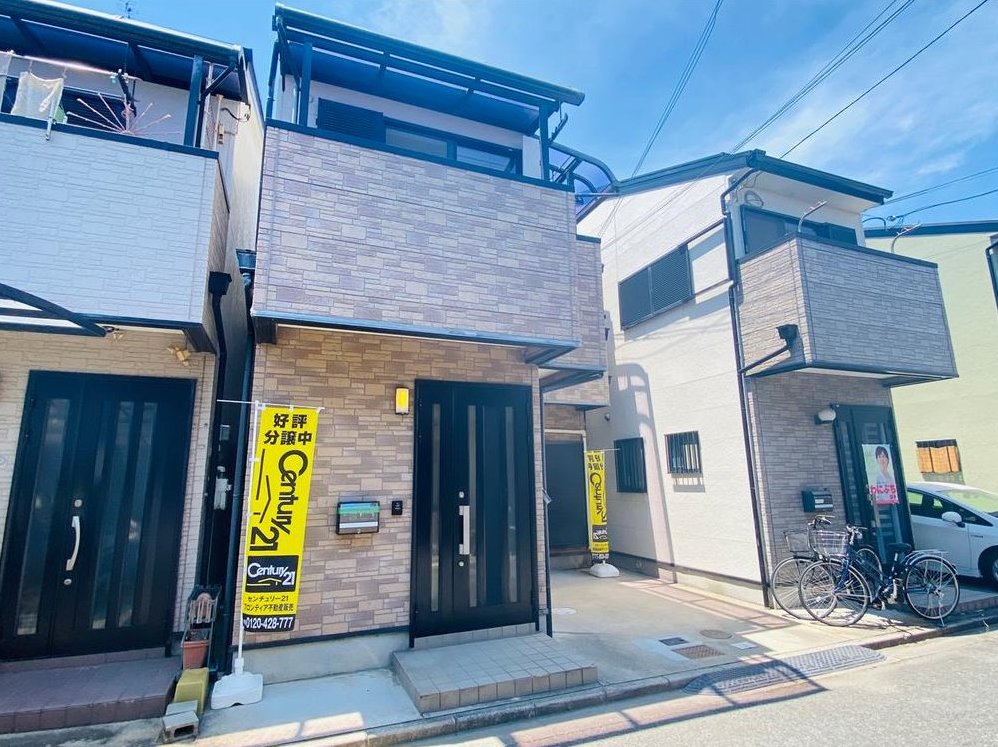 Used detached house in Inada Shinmachi 3-chome, Higashi Osaka City &mdash; photo 1