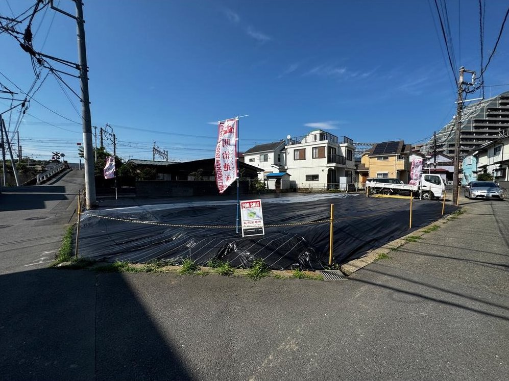A happy home where you can live your life your way, surrounded by tranquility near the sea in Nakajima, Chigasaki. &mdash; photo 1
