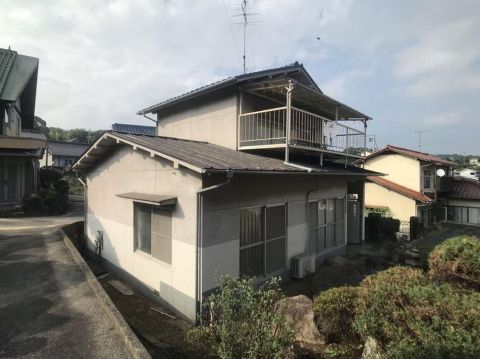 Fukuyama, Hiroshima property