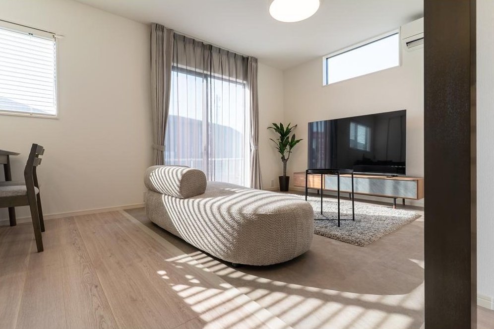 Oshima Lot 1: Living room furniture included, long-term 20-year warranty included. &mdash; photo 4