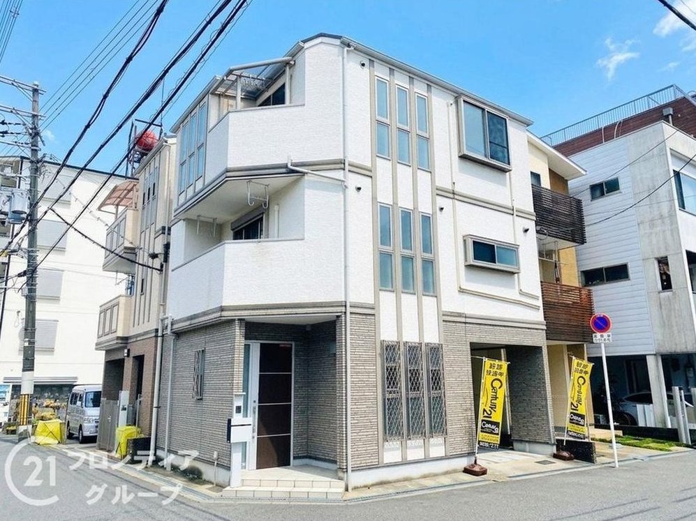 Used detached house in Komatsu 2-chome, Higashiyodogawa-ku, Osaka City &mdash; photo 3