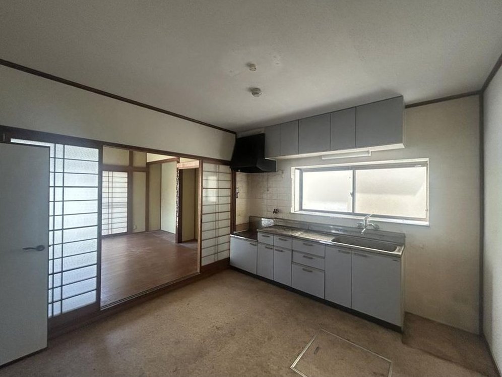 Okubo-cho Nishijima (Nishi-Eigashima Station) 14,990,000 yen &mdash; photo 3