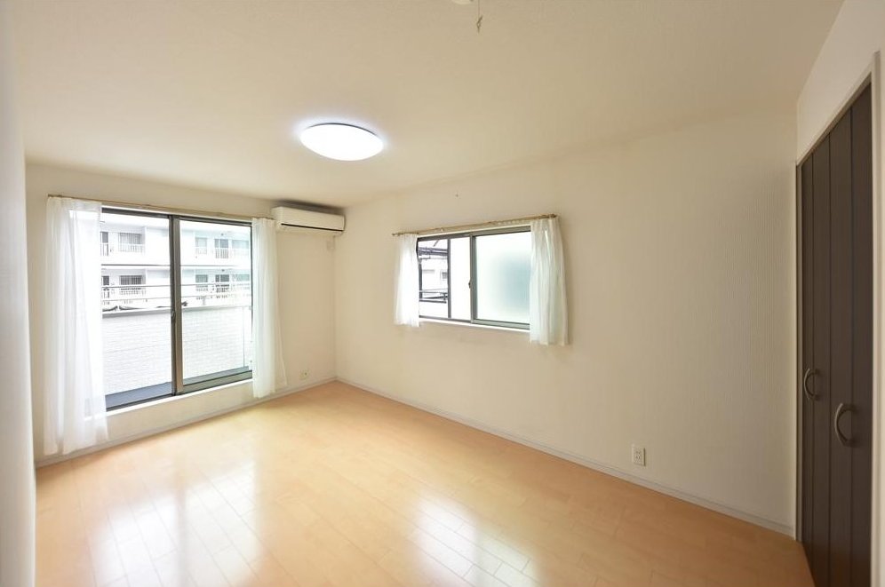 Used detached house in Ichiriyama-cho, Nishinomiya City &mdash; photo 8