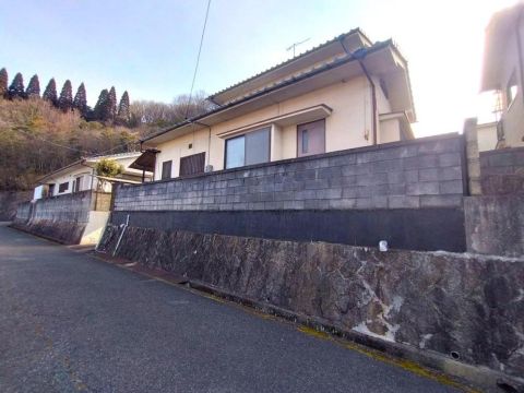 Fukuyama, Hiroshima property