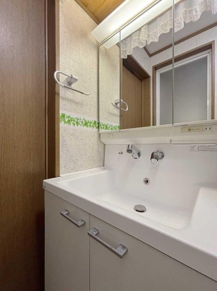 Used detached house in Goi-no-ike-cho 3-chome, Nagata-ku, Kobe City &mdash; photo 8