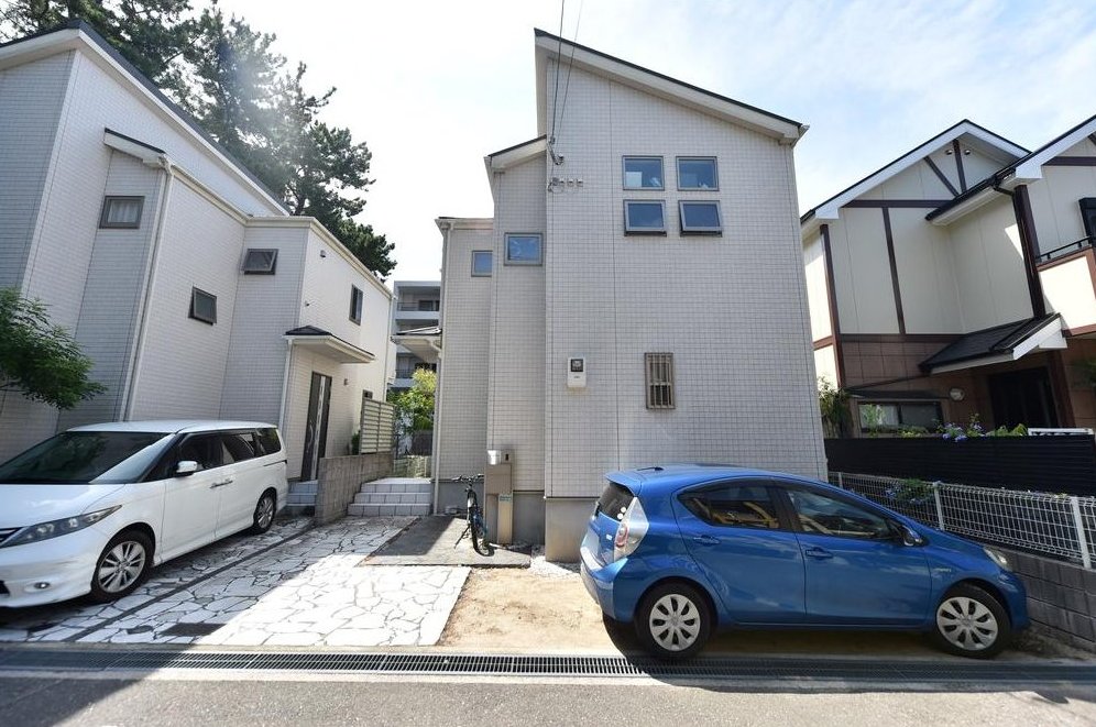 Used detached house in Ichiriyama-cho, Nishinomiya City &mdash; photo 4