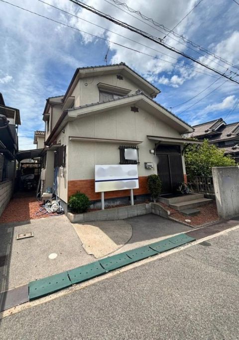 Fukuyama, Hiroshima property