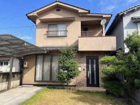 Fukuyama, Hiroshima property