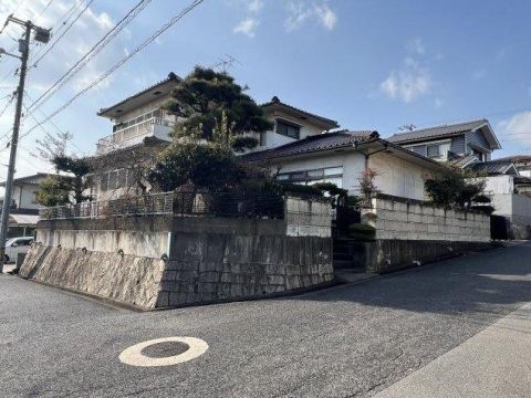 Fukuyama, Hiroshima property