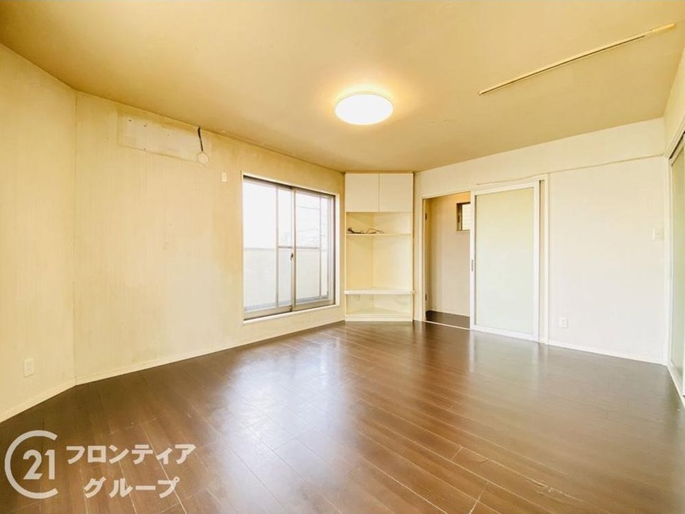 Used detached house in Komatsu 2-chome, Higashiyodogawa-ku, Osaka City &mdash; photo 1
