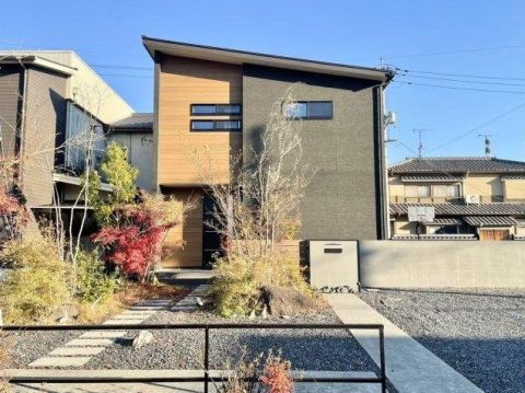 Fukuyama, Hiroshima property