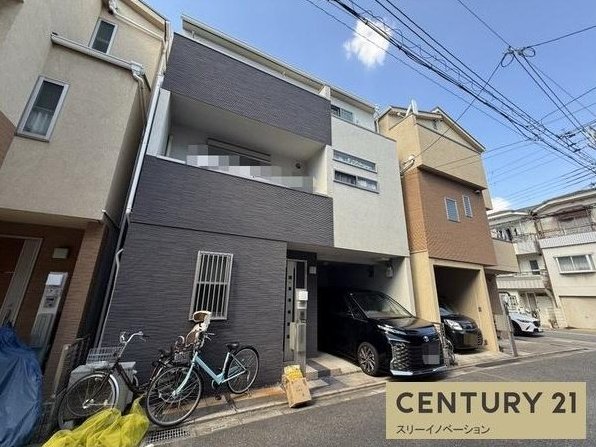 Used detached house · 4LDK in Osaka &mdash; photo 8