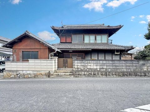 Fukuyama, Hiroshima property