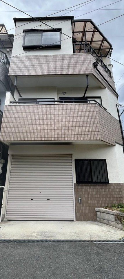 Higashiosaka, Osaka property