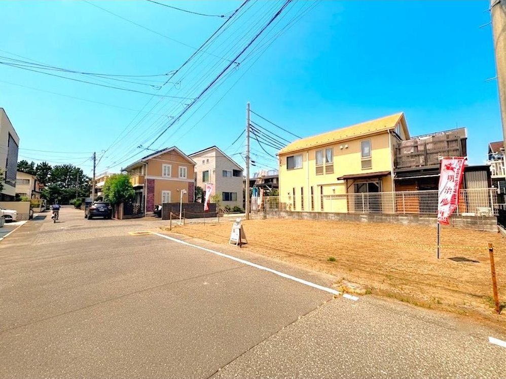 Just a 5-minute walk to the sea! Limited sale of regularly shaped plots of land on the south-facing road. &mdash; photo 3